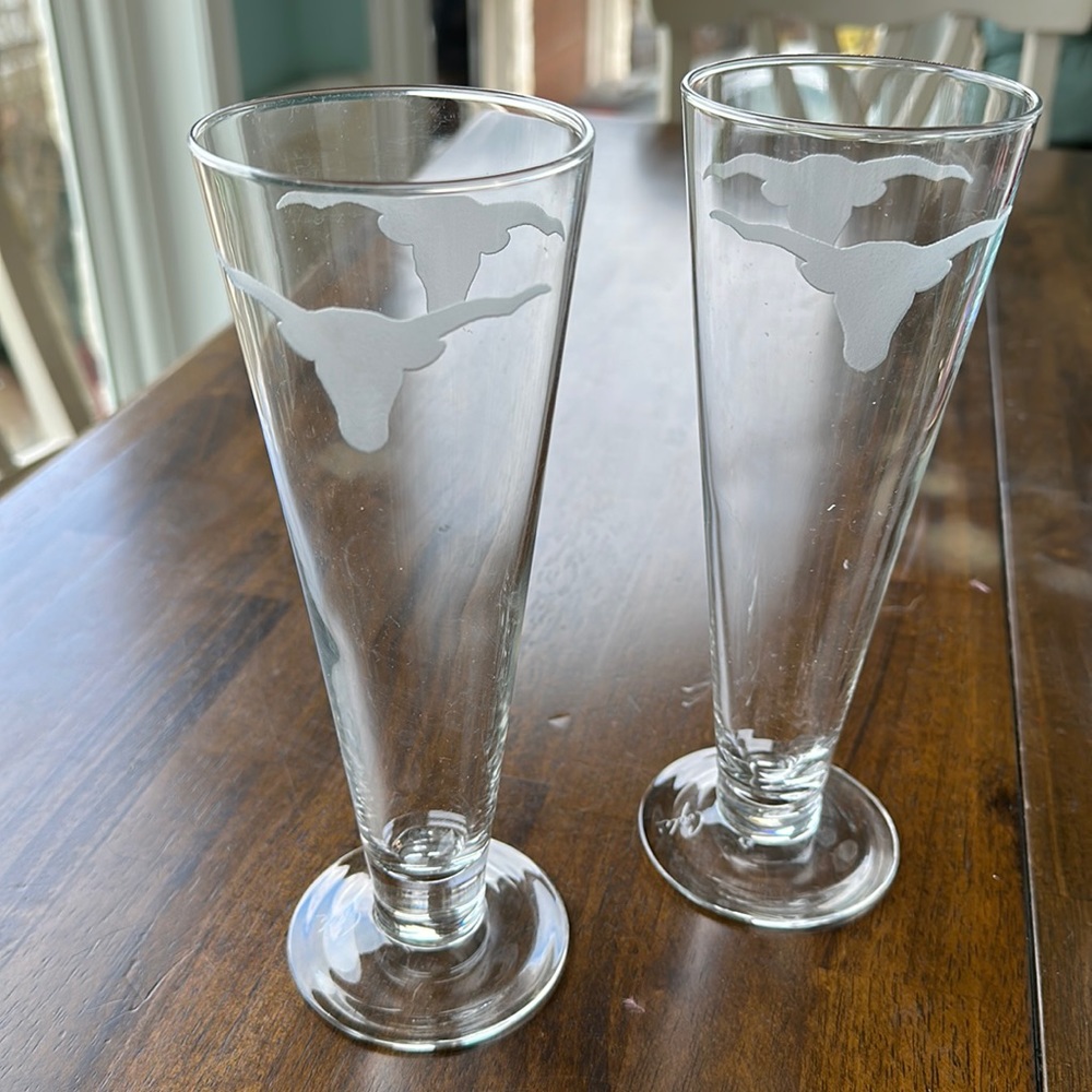 Set of Longhorn beer glasses